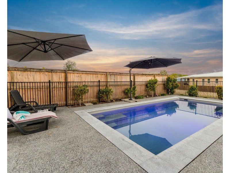 15 Marine Parade, Agnes Water QLD 4677