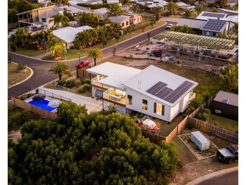 15 Marine Parade, Agnes Water QLD 4677