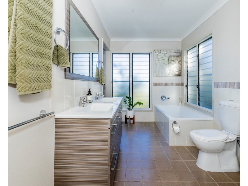340 Anderson Way, Agnes Water QLD 4677