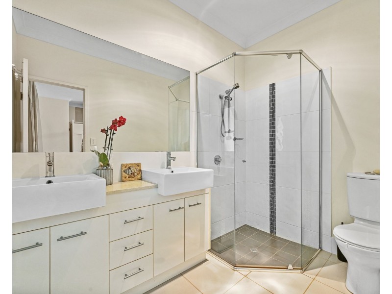 111 Jakeman Drive, Agnes Water QLD 4677