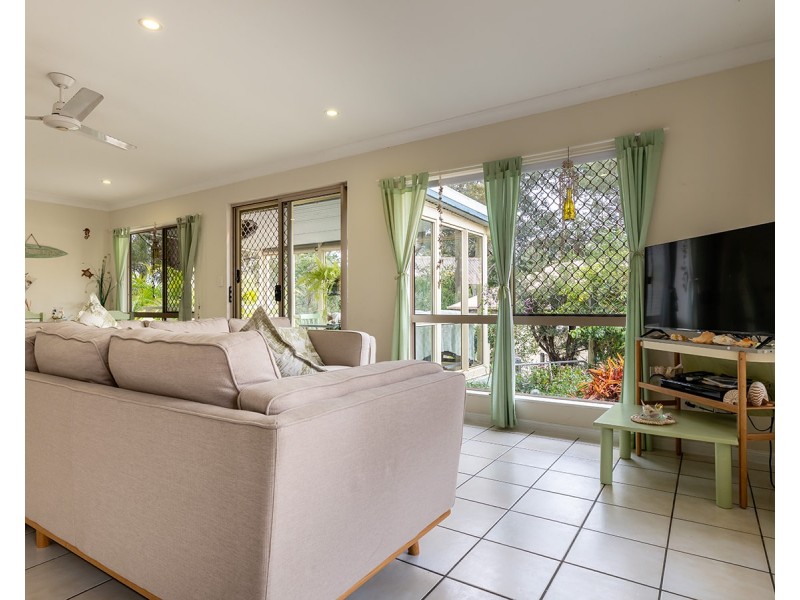 5 Palm Court, Agnes Water QLD 4677