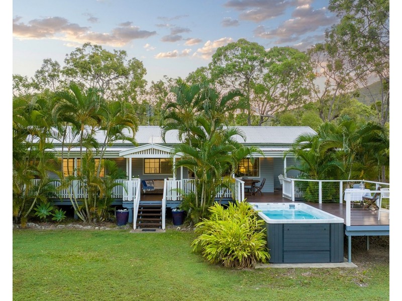 76 Watkins Road, Agnes Water QLD 4677