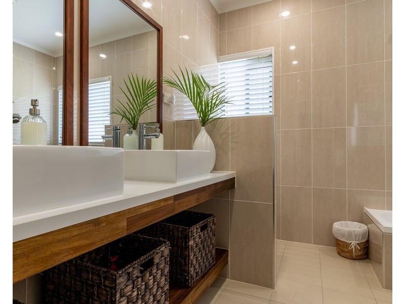 76 Watkins Road, Agnes Water QLD 4677