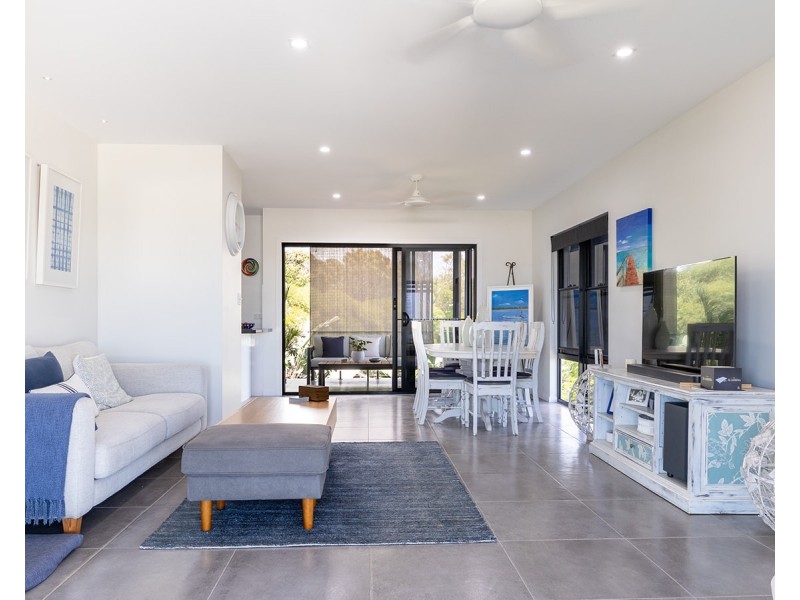 6 Seaview Court, Agnes Water QLD 4677