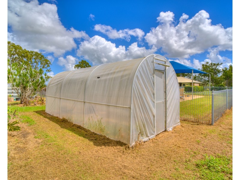 1382 Fingerboard Road, Mount Tom QLD 4677