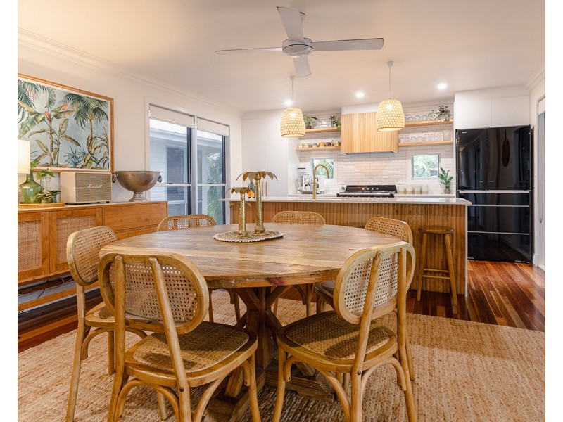 25 Marine Parade, Agnes Water QLD 4677