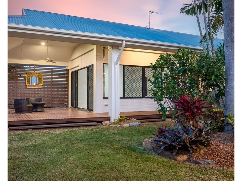 7 Waterfront Drive, Agnes Water QLD 4677