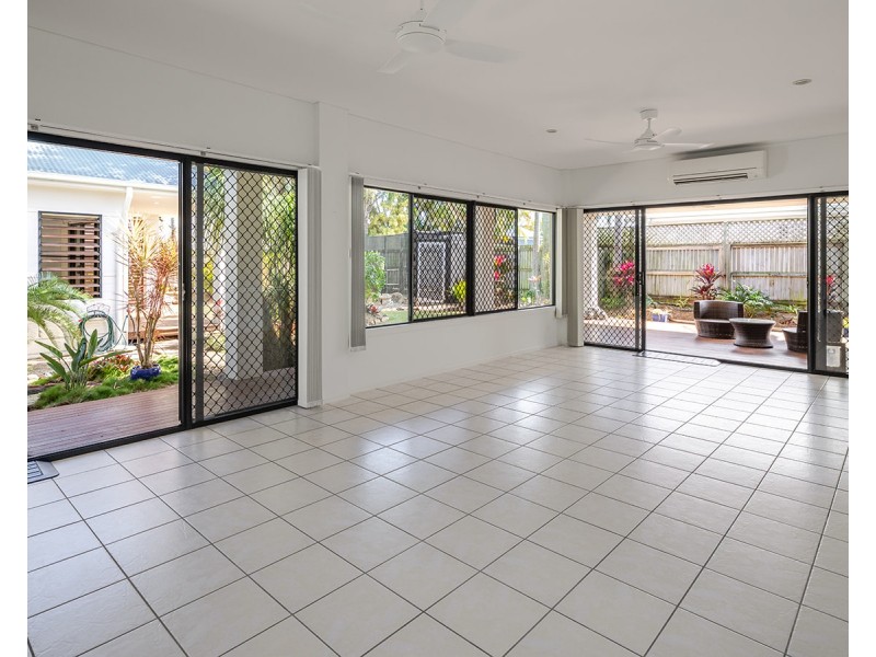 7 Waterfront Drive, Agnes Water QLD 4677