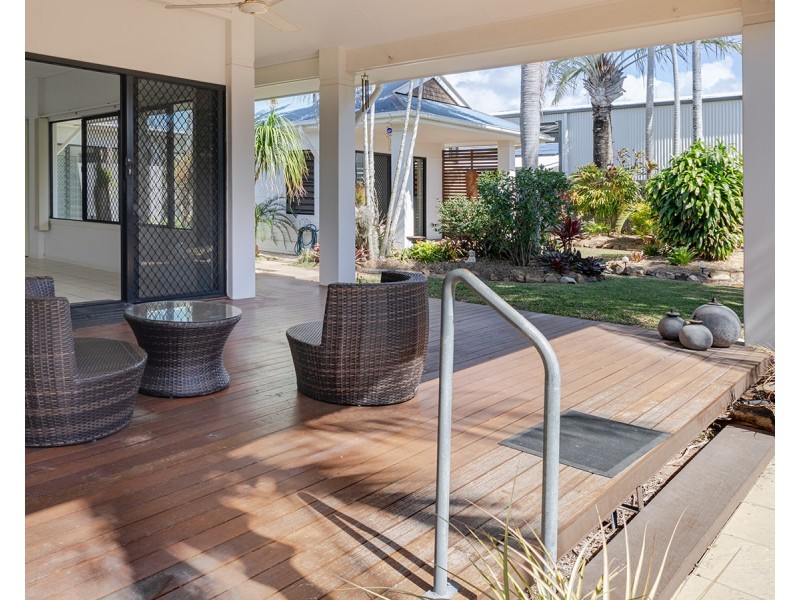 7 Waterfront Drive, Agnes Water QLD 4677