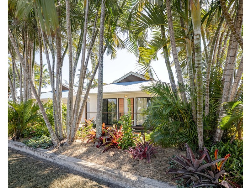 7 Waterfront Drive, Agnes Water QLD 4677