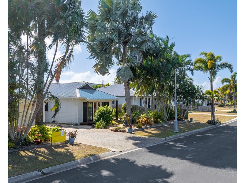 7 Waterfront Drive, Agnes Water QLD 4677