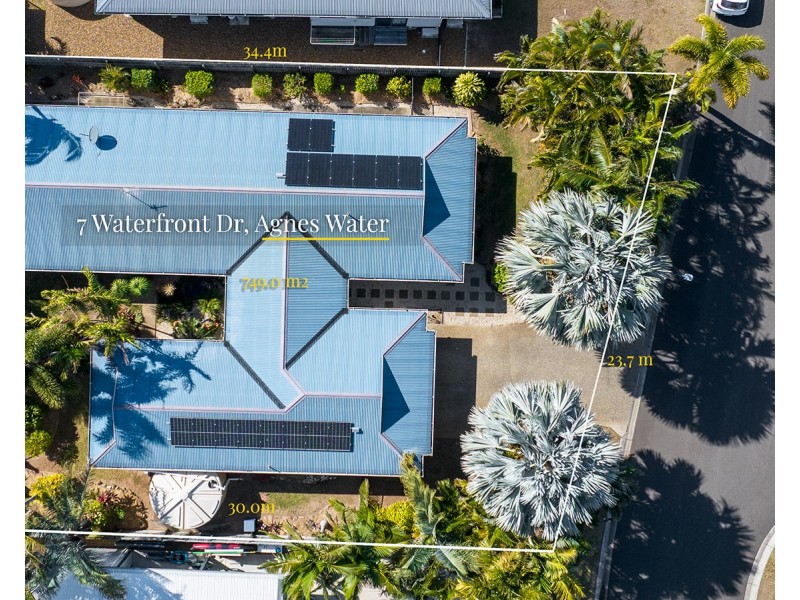 7 Waterfront Drive, Agnes Water QLD 4677