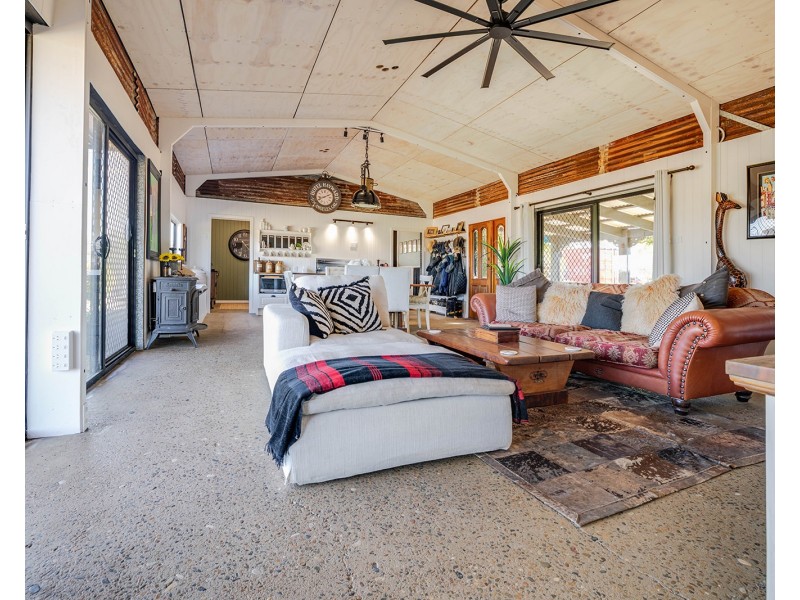 360 Cross Road, Euleilah QLD 4674
