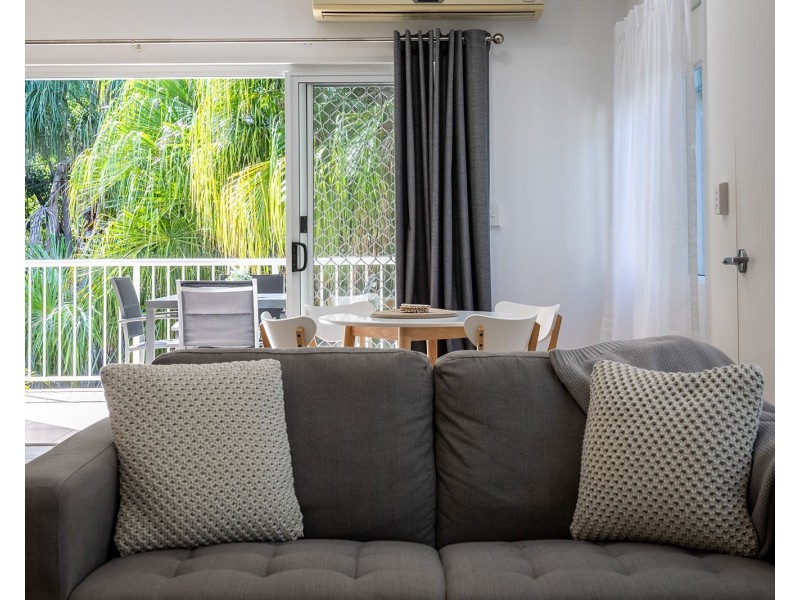 20/4 Ocean Beach Drive, Agnes Water QLD 4677