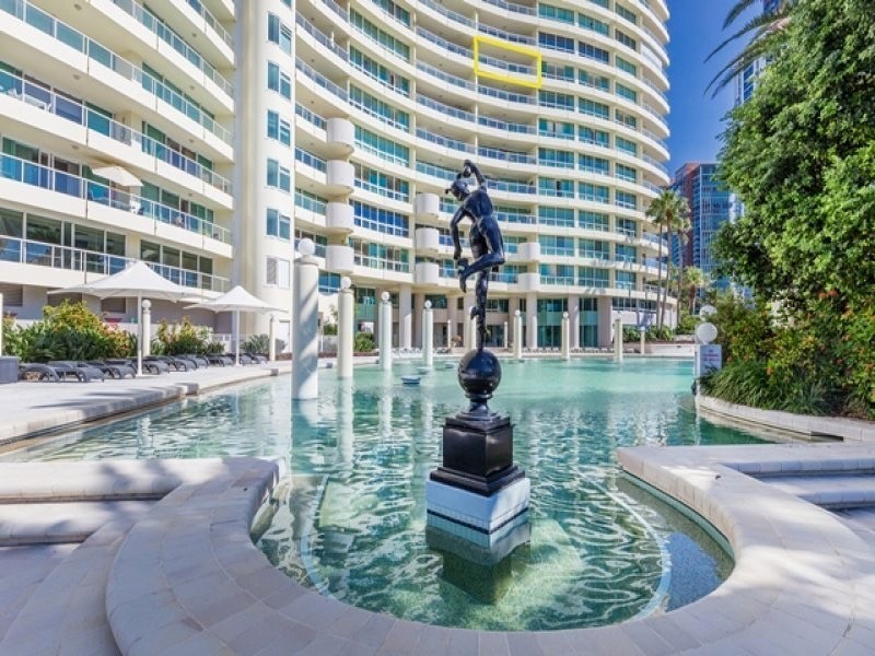 75 BRIGHTON Parade, Southport QLD 4215