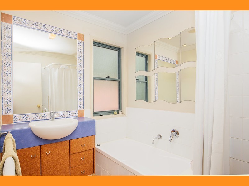68/20 Fairway Drive, Clear Island Waters QLD 4226