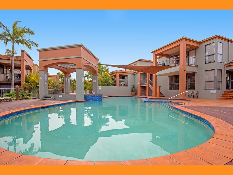 68/20 Fairway Drive, Clear Island Waters QLD 4226