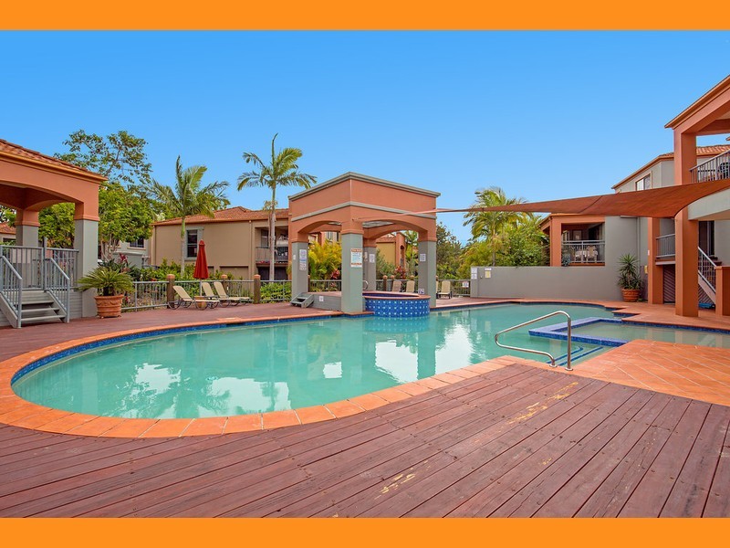 68/20 Fairway Drive, Clear Island Waters QLD 4226