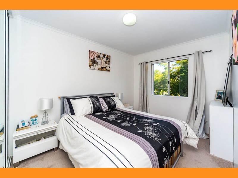 8/75 Morala Avenue, Runaway Bay QLD 4216