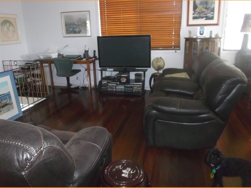 3 Arthur Street, Biggera Waters QLD 4216