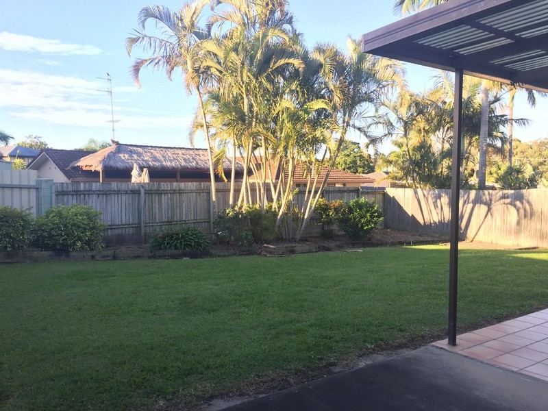 9 Mediterranean Drive, Benowa QLD 4217