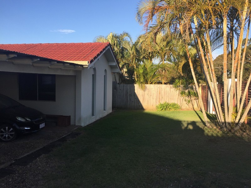 9 Mediterranean Drive, Benowa QLD 4217