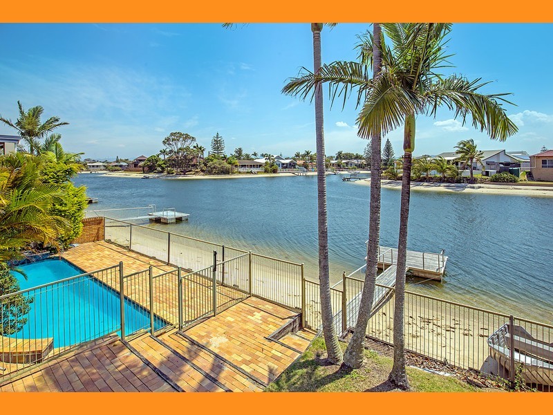 34 Avanti Street, Mermaid Waters QLD 4218
