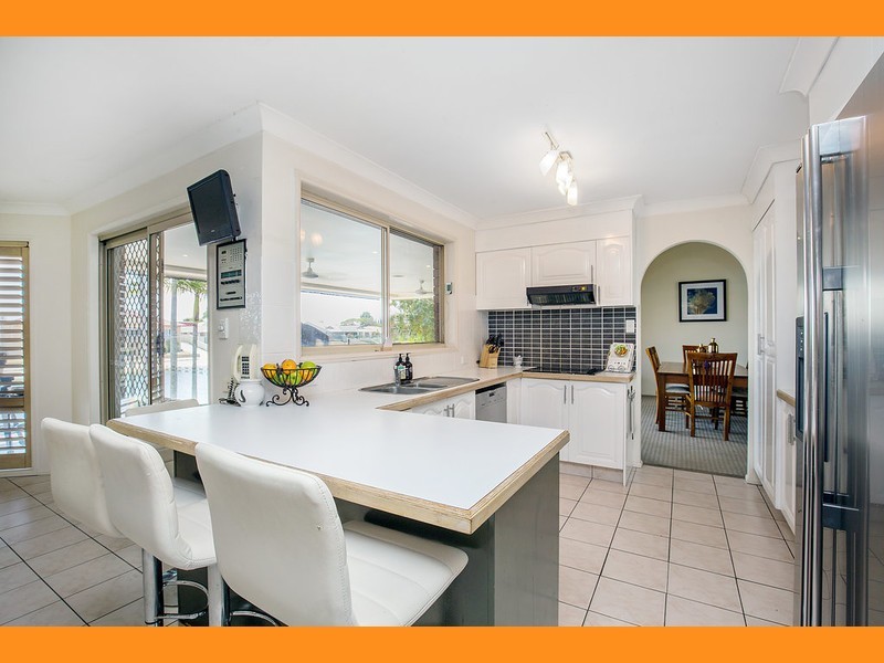 34 Avanti Street, Mermaid Waters QLD 4218