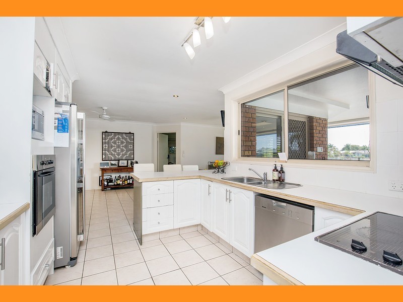 34 Avanti Street, Mermaid Waters QLD 4218