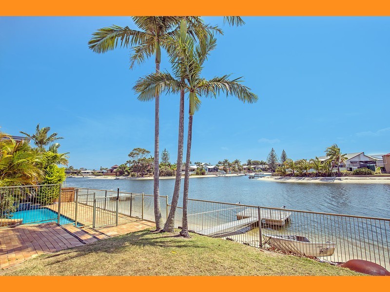 34 Avanti Street, Mermaid Waters QLD 4218