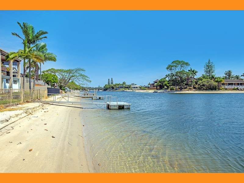 34 Avanti Street, Mermaid Waters QLD 4218