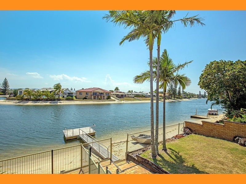 34 Avanti Street, Mermaid Waters QLD 4218