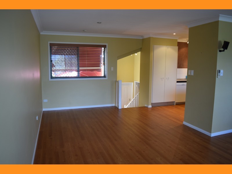 6 Crestridge Crescent, Oxenford QLD 4210