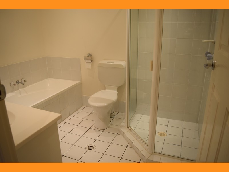 6 Crestridge Crescent, Oxenford QLD 4210