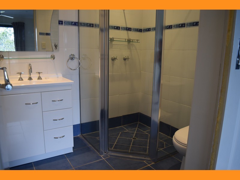6 Crestridge Crescent, Oxenford QLD 4210