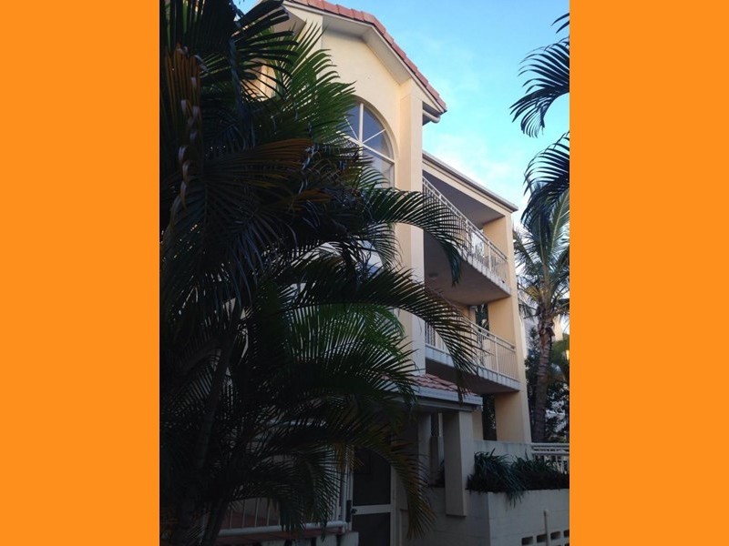 36 Alexandra Avenue, Mermaid Beach QLD 4218