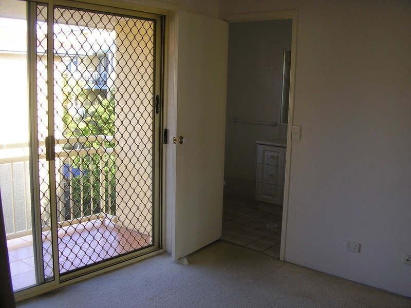 36 Alexandra Avenue, Mermaid Beach QLD 4218