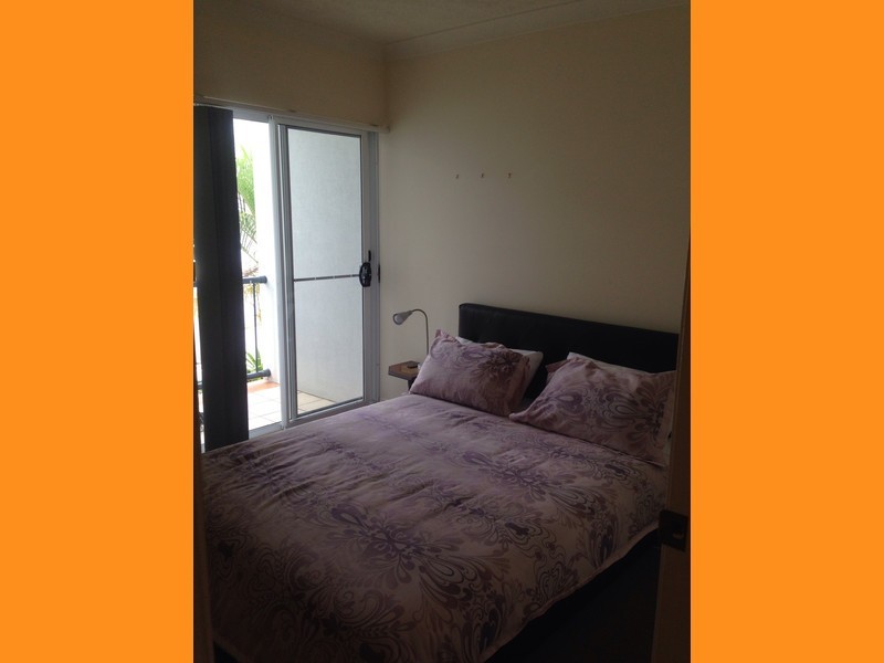 30-36 BURRA Street, Chevron Island QLD 4217