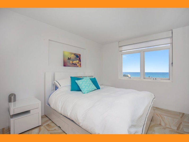 34 Hanlan Street, Surfers Paradise QLD 4217
