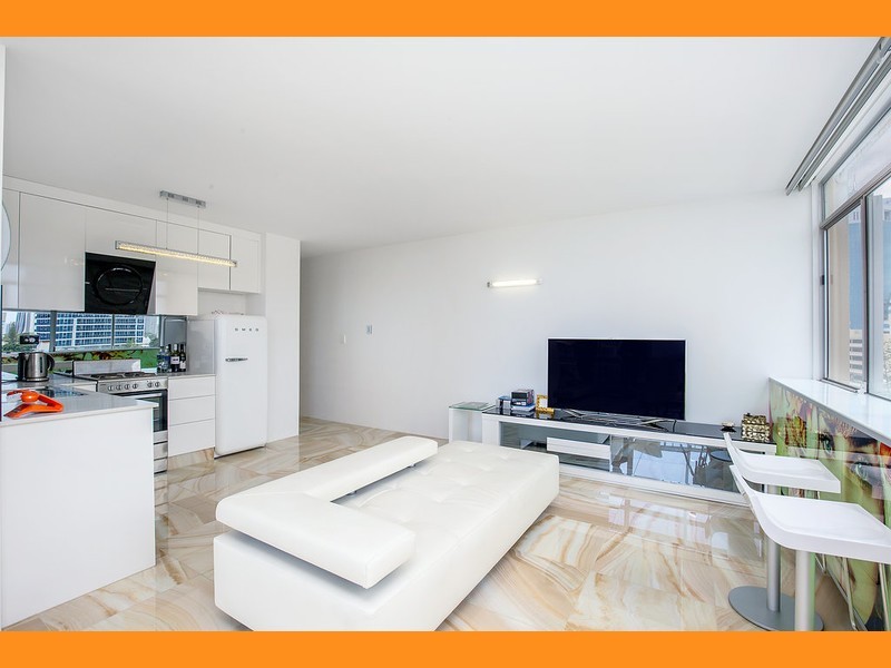 34 Hanlan Street, Surfers Paradise QLD 4217
