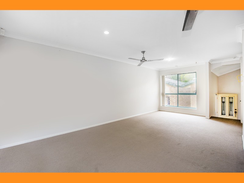1004/6 Crestridge Crescent, Oxenford QLD 4210