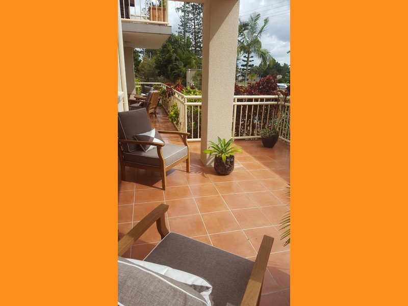 76 THOMAS Drive, Chevron Island QLD 4217