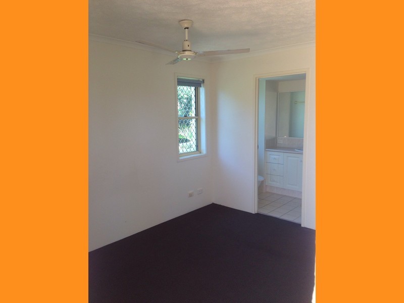 76 THOMAS Drive, Chevron Island QLD 4217