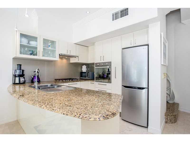 21/103 Salerno Street, Isle Of Capri QLD 4217