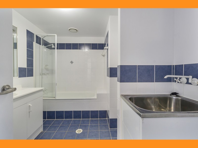 30-36 BURRA Street, Chevron Island QLD 4217