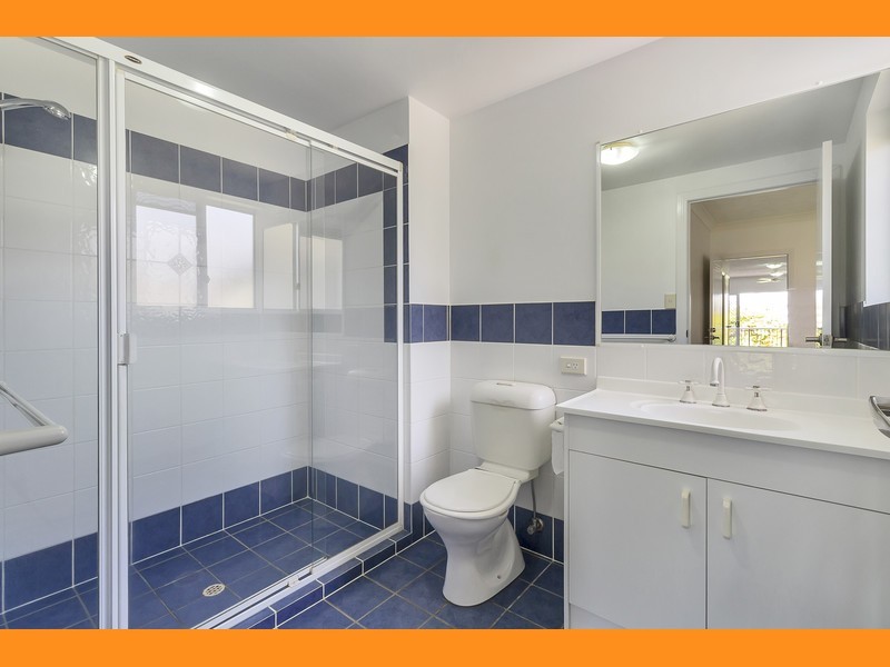 30-36 BURRA Street, Chevron Island QLD 4217