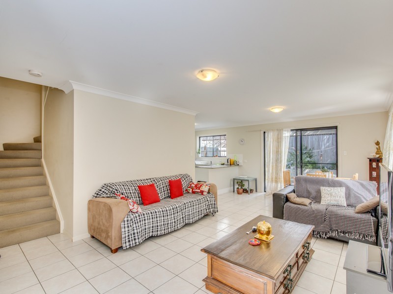 4/9 Government Road, Labrador QLD 4215