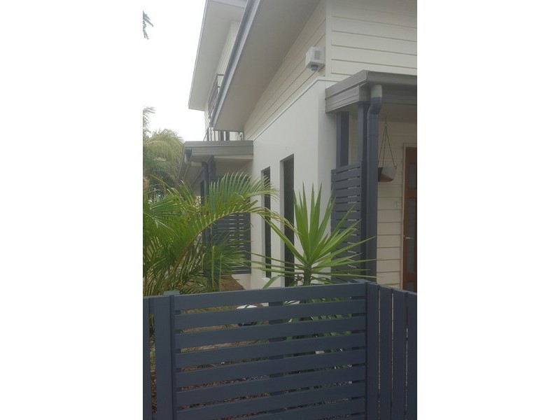 2/4 Deborah Close, Mudjimba QLD 4564