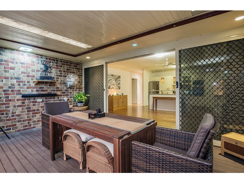 28 Morfantaine Terrace, Parkwood QLD 4214