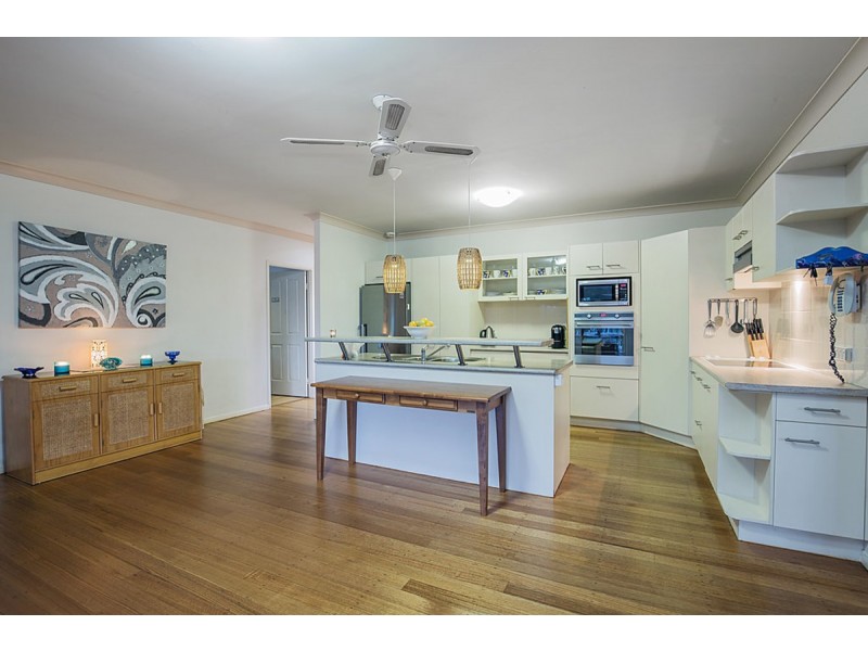 28 Morfantaine Terrace, Parkwood QLD 4214